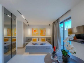Luxury Studio